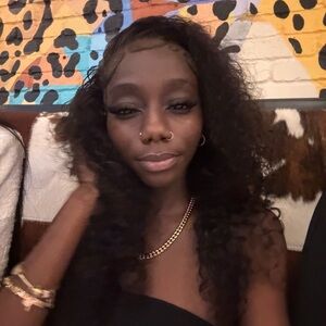 Meet your Posher, Latanya